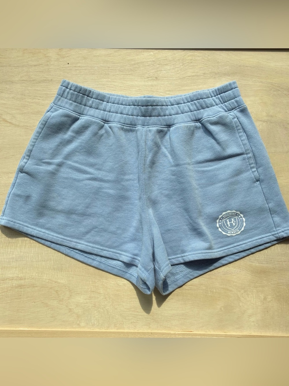 Hollister Ultra High Rise Shorts Women Size Medium Blue Elastic
Waist Lounge